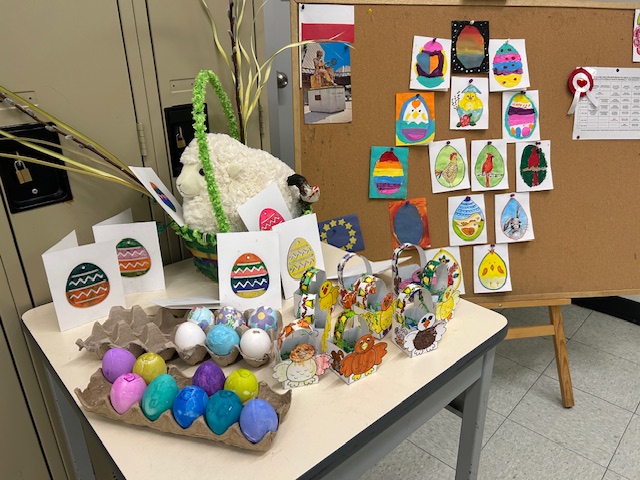Wielkanoc w szkolnej pracowni plastycznej